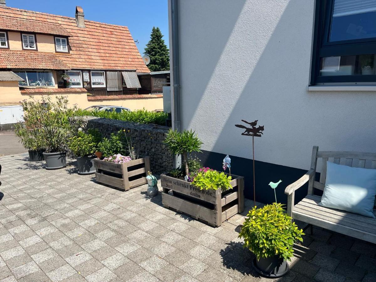 Weingut Grafenhof Apartment Heuchelheim-Klingen ภายนอก รูปภาพ